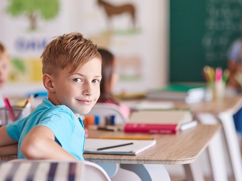 В классе ребенок с СДВГ, как правильно действовать педагогу?